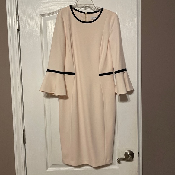 Dress - Picture 1 of 3